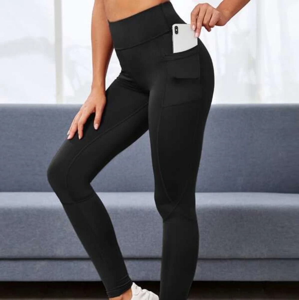 Womans shein active leggings. Black. Pockets on each side. Sz M.